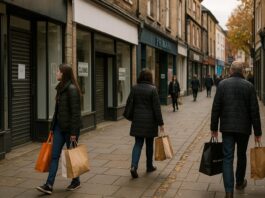 ช็อตฟีล! ยอดขายปลีก 'Great Britain' เดือนตุลาฯ 2025 ร่วง 1.1% เพราะคนแห่รอ 'Black Friday' แต่ไตรมาสยังชิล!