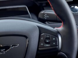 เกิดอะไรขึ้นกับ Ford? Mustang ขายดีจน EV ทั้งค่ายหน้าซีด! เกิดอะไรขึ้นกับ Ford? Mustang ขายดีจน EV ทั้งค่ายหน้าซีด!